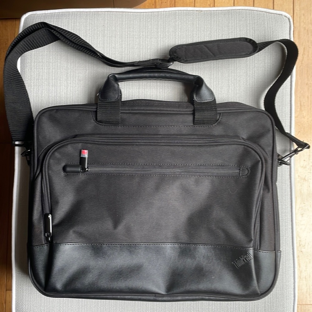LENOVO thinkpad protective laptop bag top loader